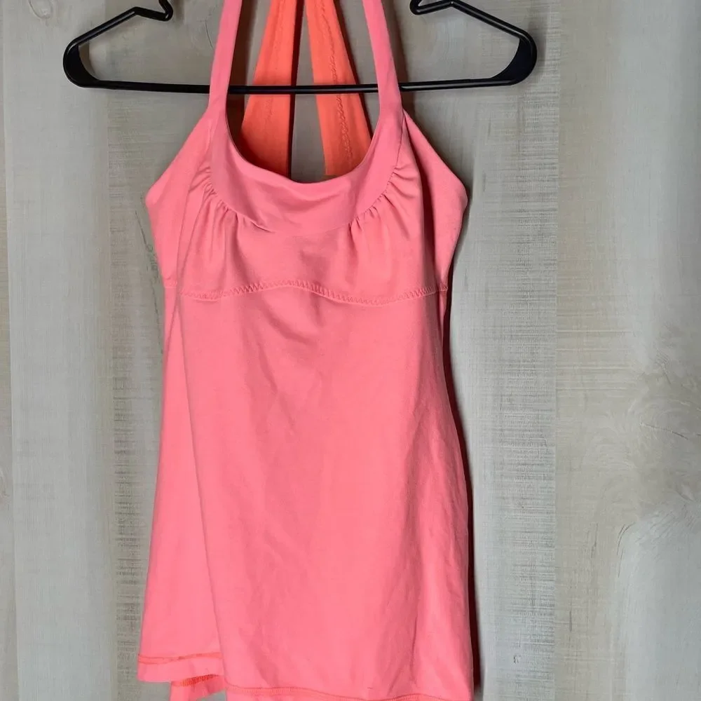Lululemon sports bra tank top pink melon color size 6‎